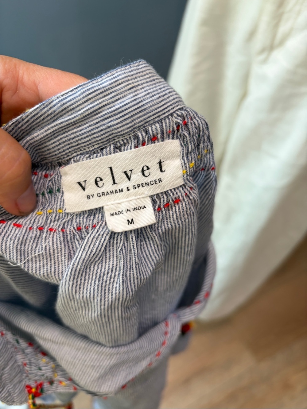 Velvet by Graham & Spencer Striped Embroidered Peasant Blouse Medium - Picture 10 of 10